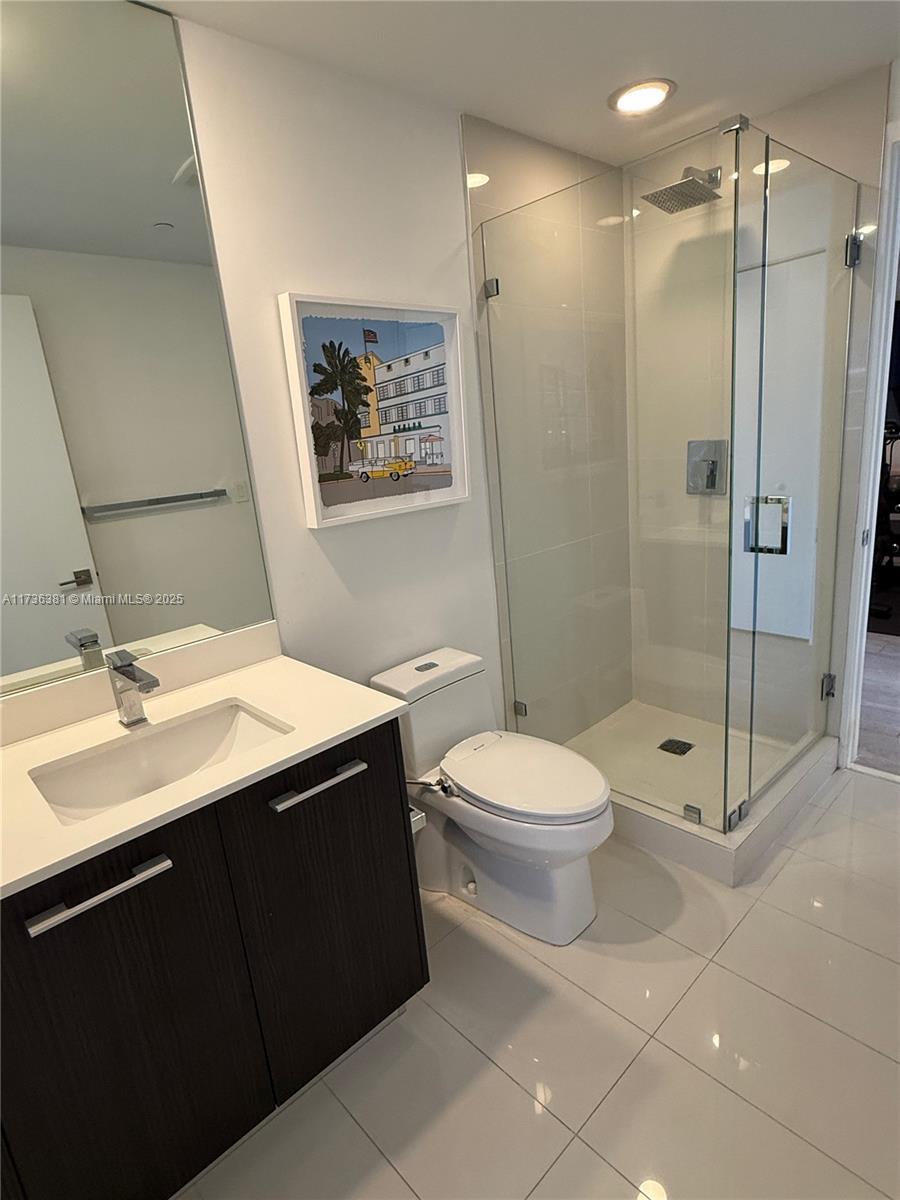 55 SW 9th St #1701, Miami FL 33130