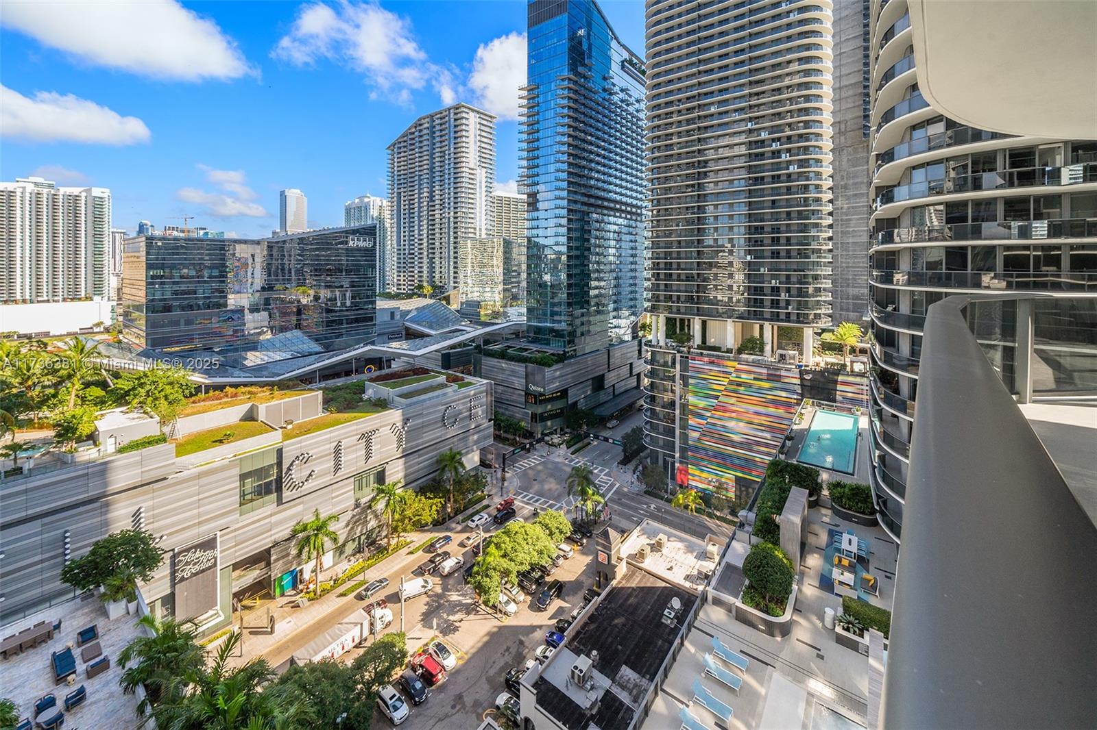 55 SW 9th St #1701, Miami FL 33130
