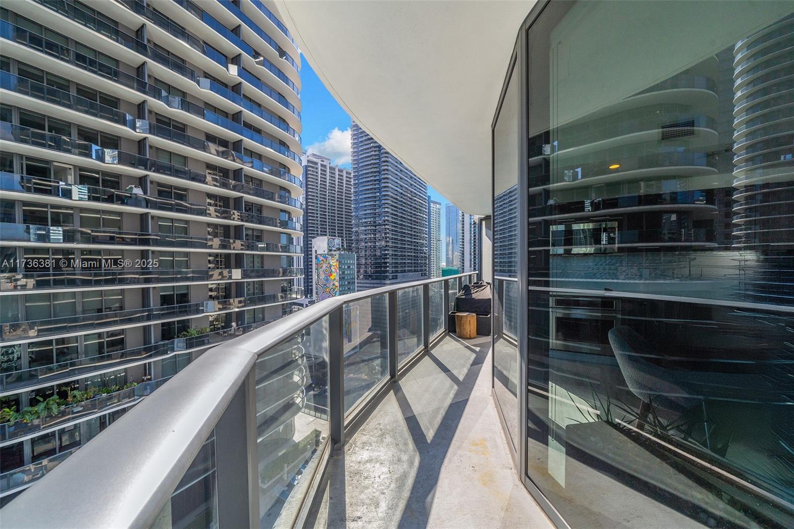 55 SW 9th St #1701, Miami FL 33130
