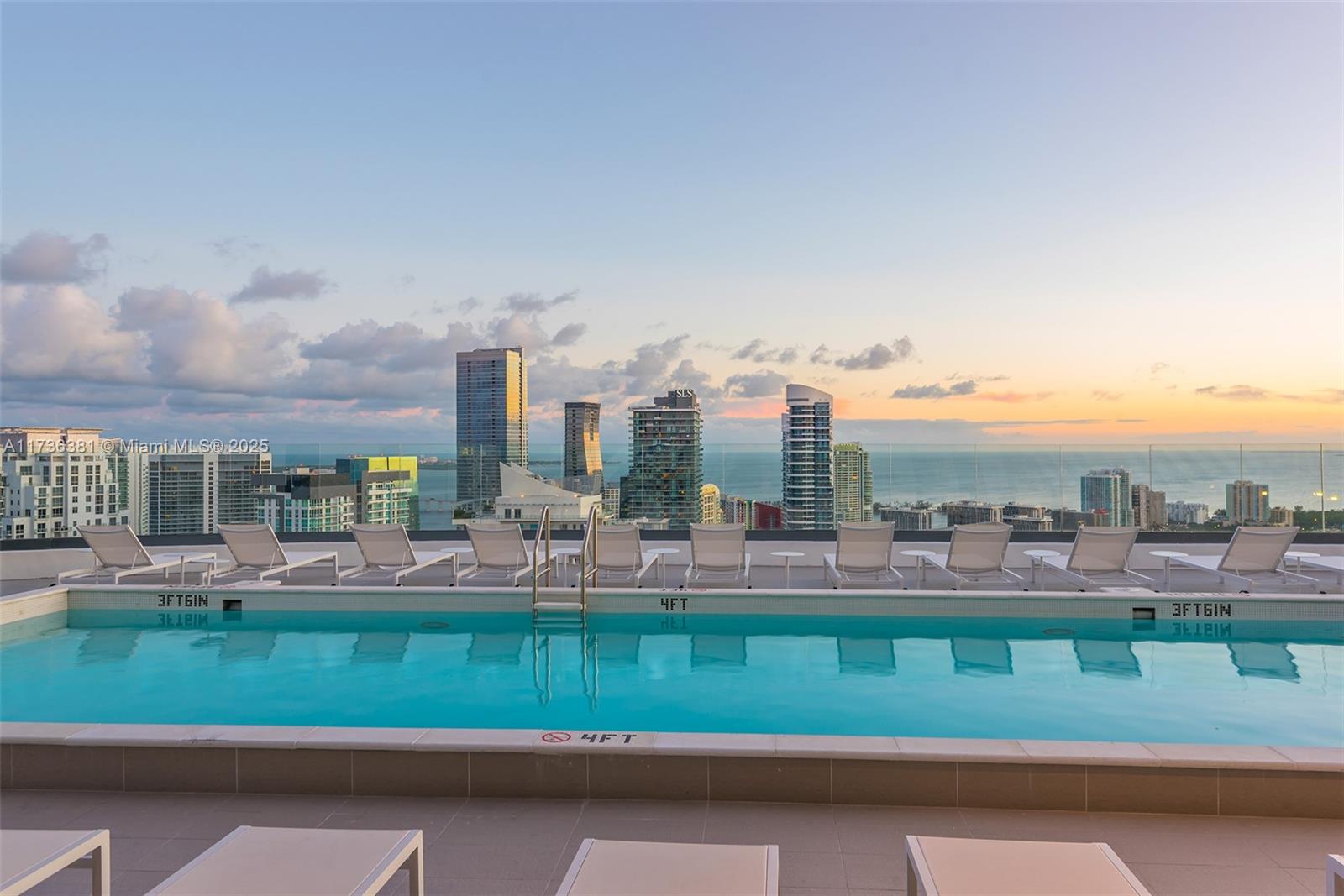 55 SW 9th St #1701, Miami FL 33130