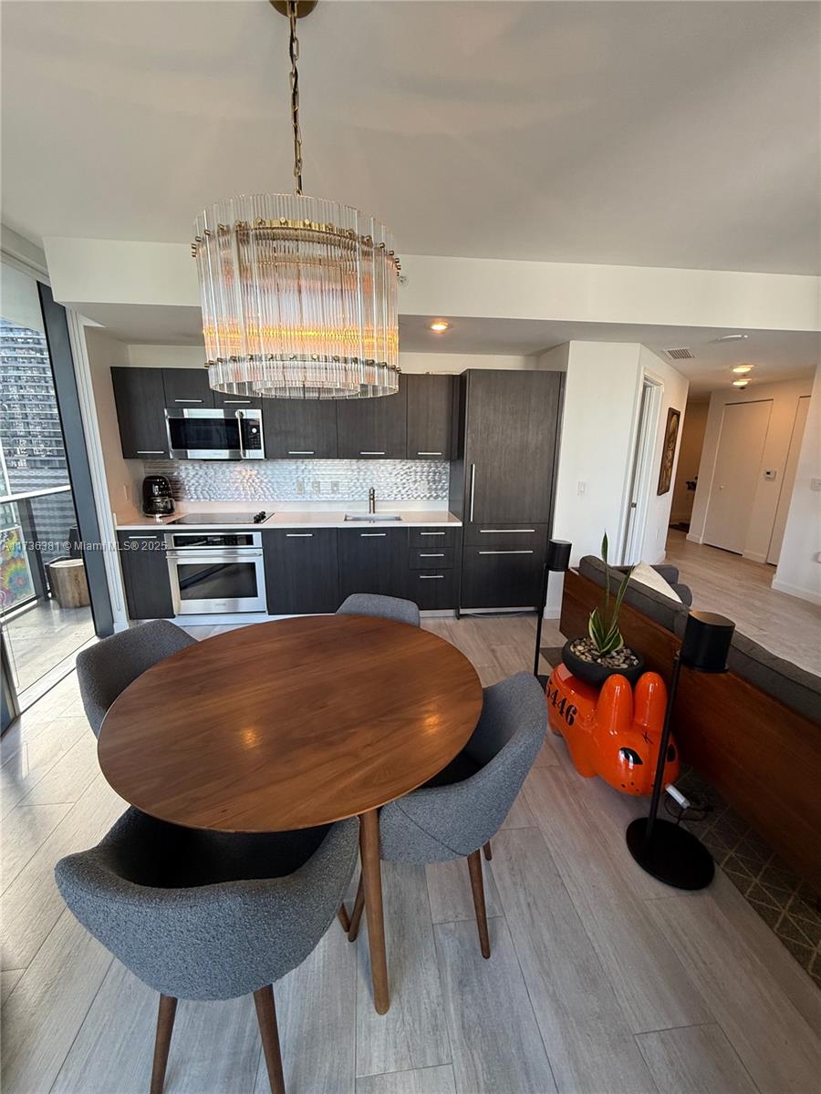 55 SW 9th St #1701, Miami FL 33130