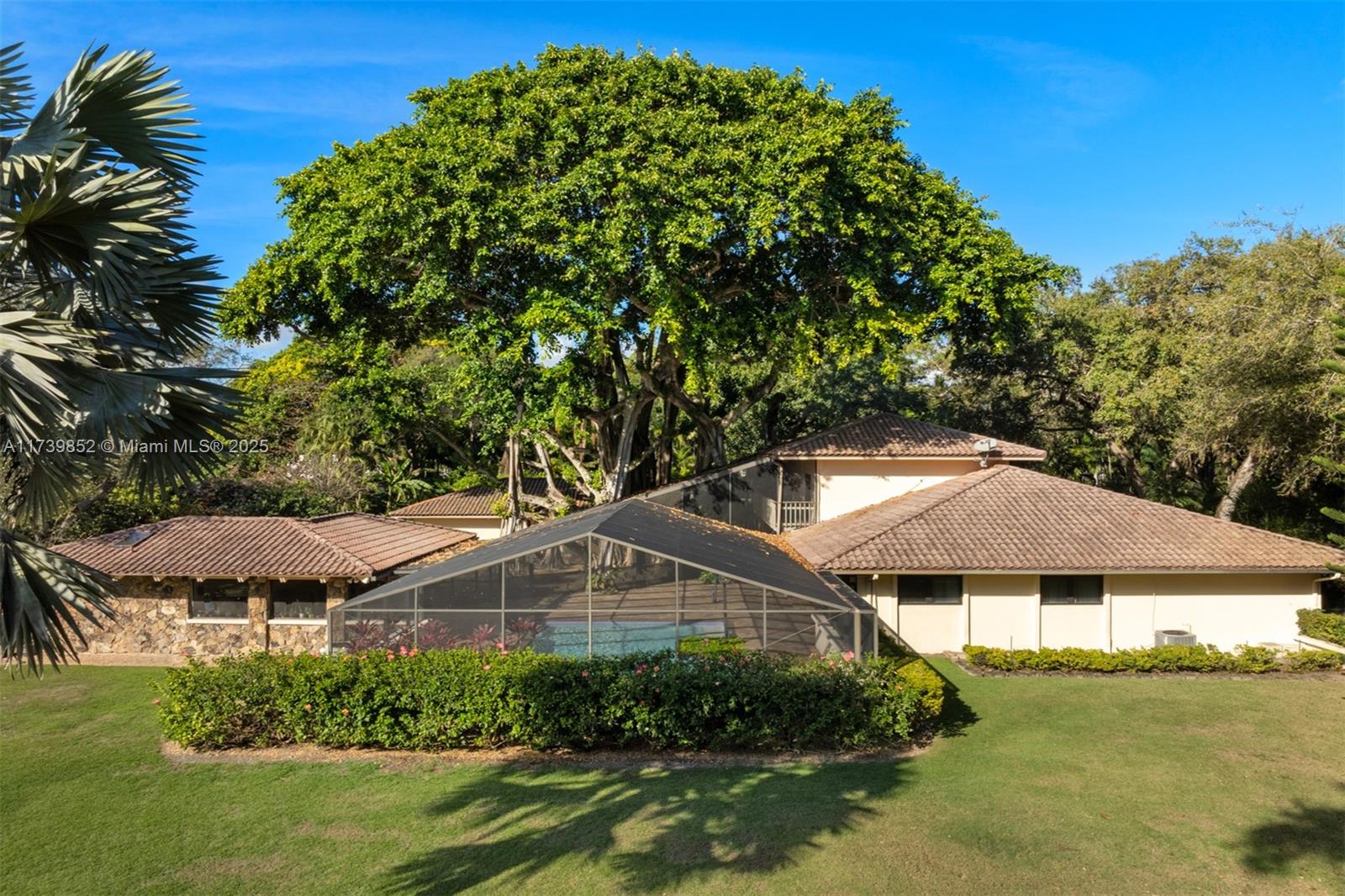 9490 Old Cutler Ln, Coral Gables FL 33156
