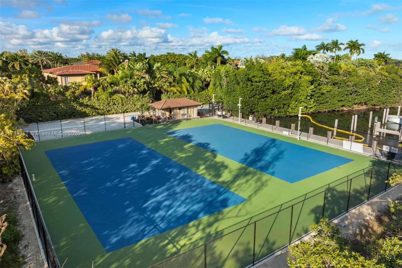 9490 Old Cutler Ln, Coral Gables FL 33156