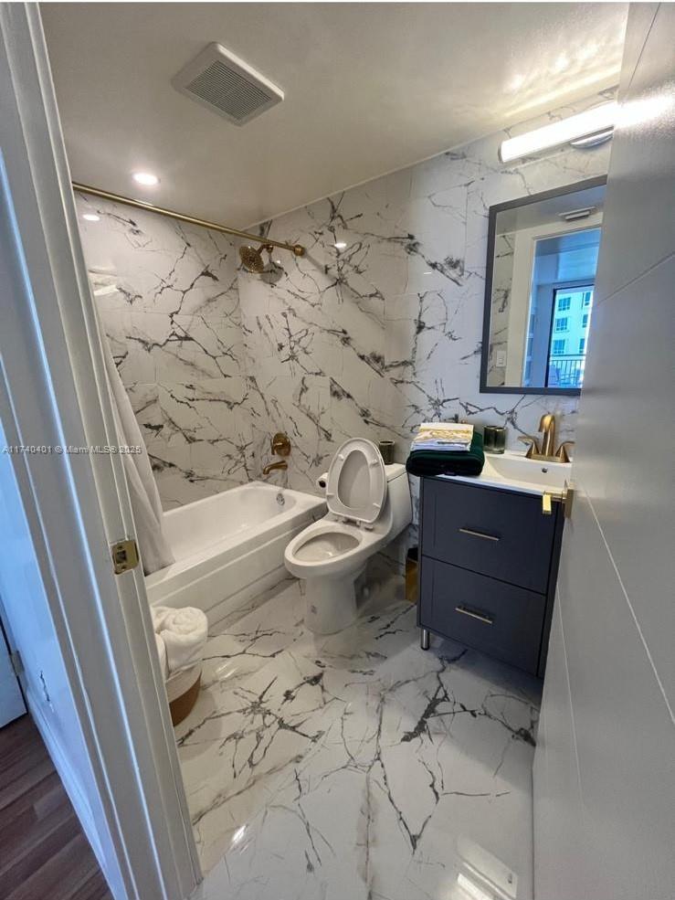 540 Brickell Key Dr #728, Miami FL 33131