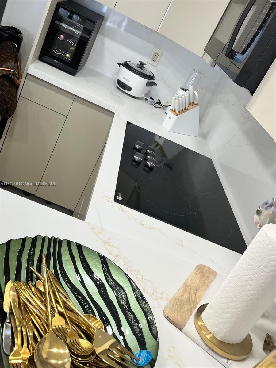 540 Brickell Key Dr #728, Miami FL 33131