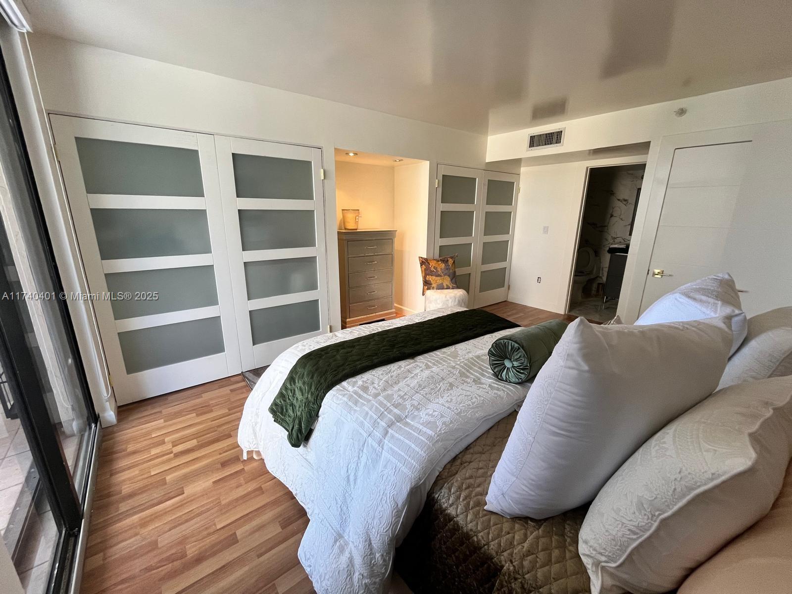 540 Brickell Key Dr #728, Miami FL 33131