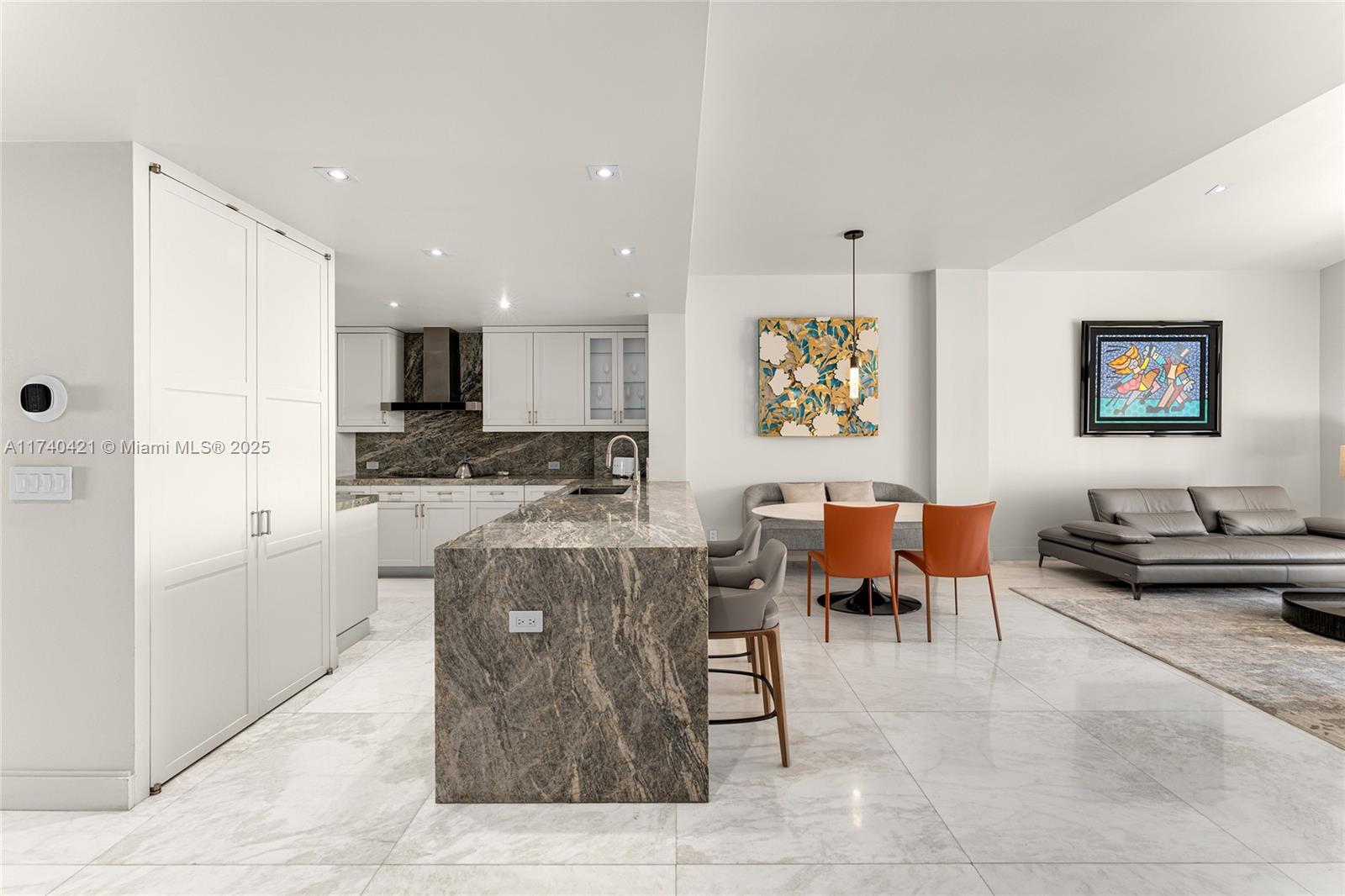 2042 Fisher Island Dr #2042, Miami Beach FL 33109
