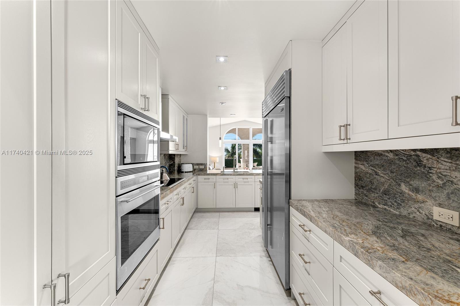 2042 Fisher Island Dr #2042, Miami Beach FL 33109