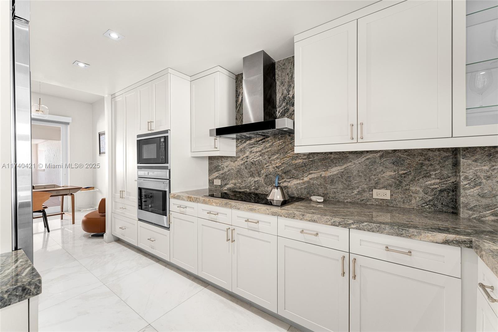 2042 Fisher Island Dr #2042, Miami Beach FL 33109