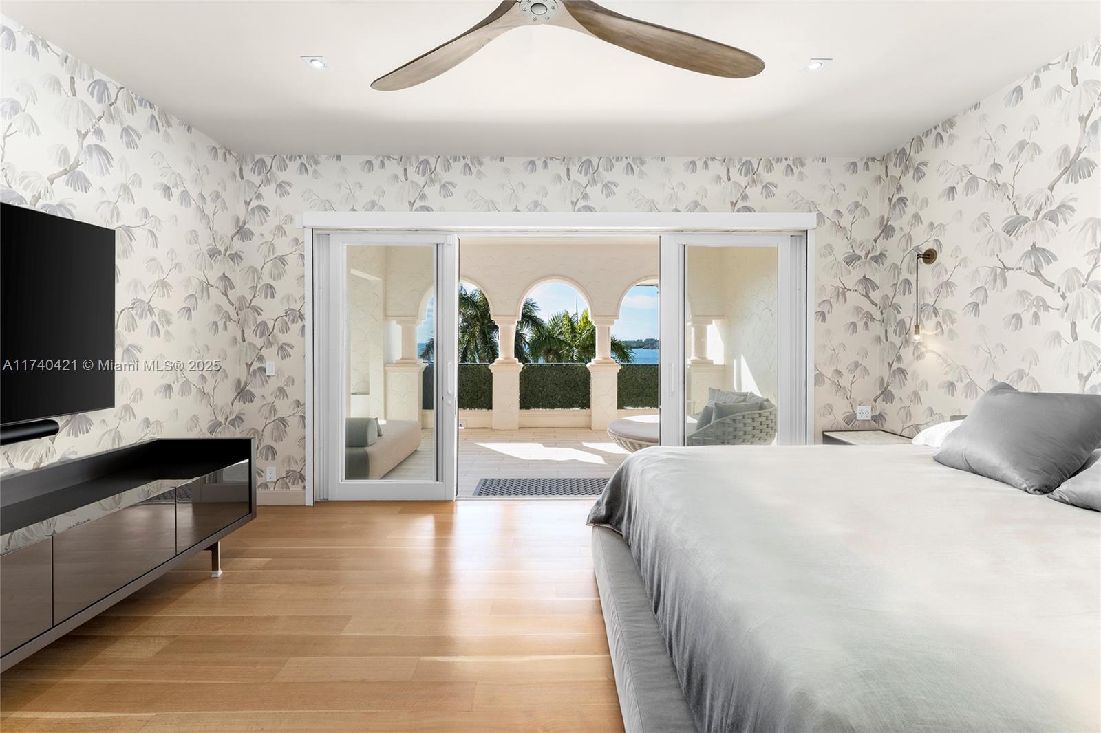 2042 Fisher Island Dr #2042, Miami Beach FL 33109