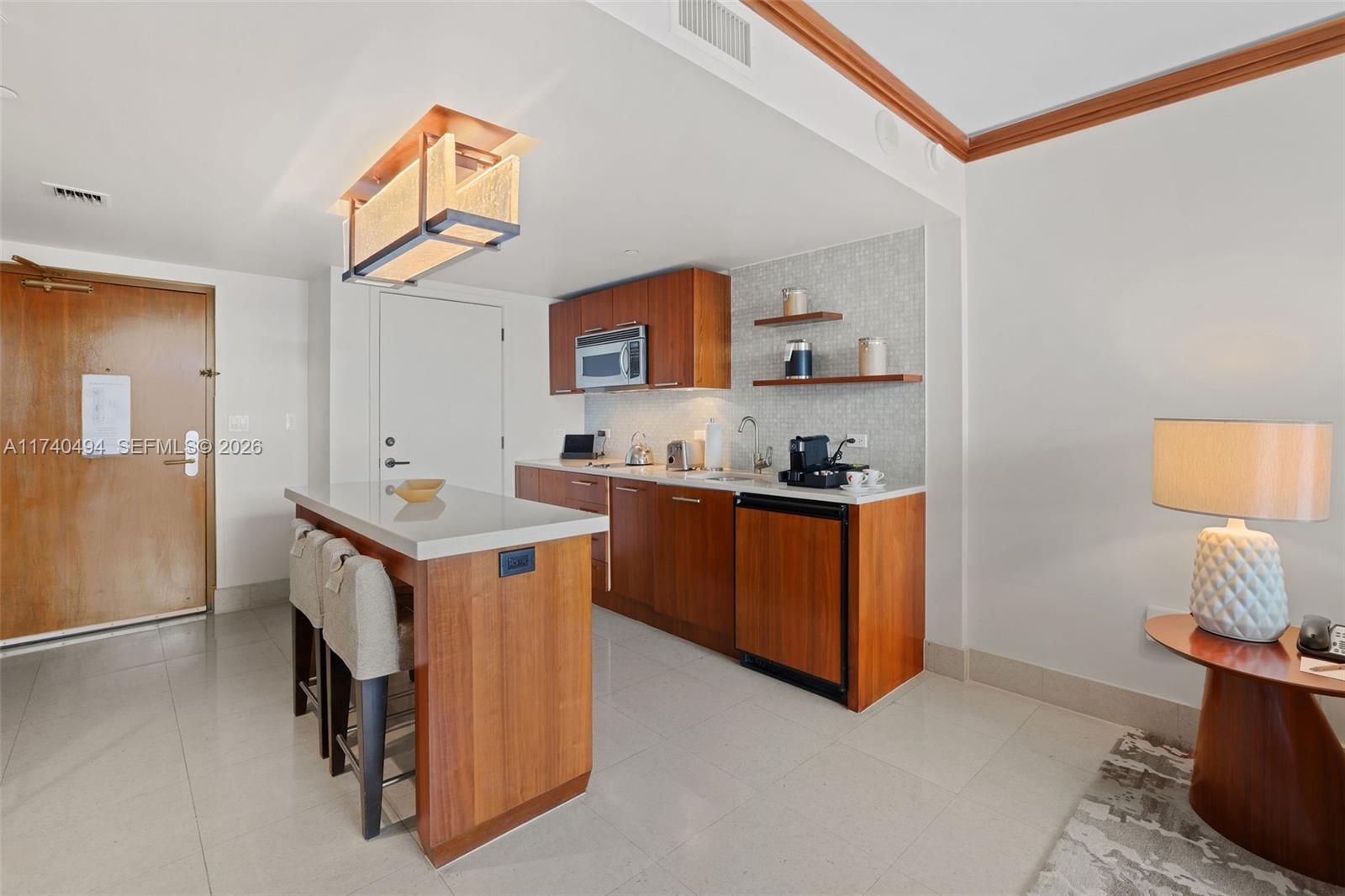 6801 Collins Ave #608 (door 616), Miami Beach FL 33141