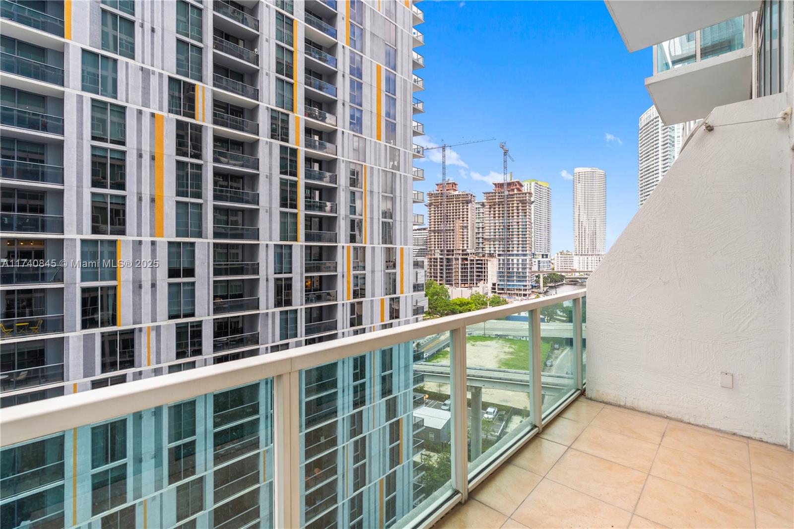 41 SE 5th St #802, Miami FL 33131
