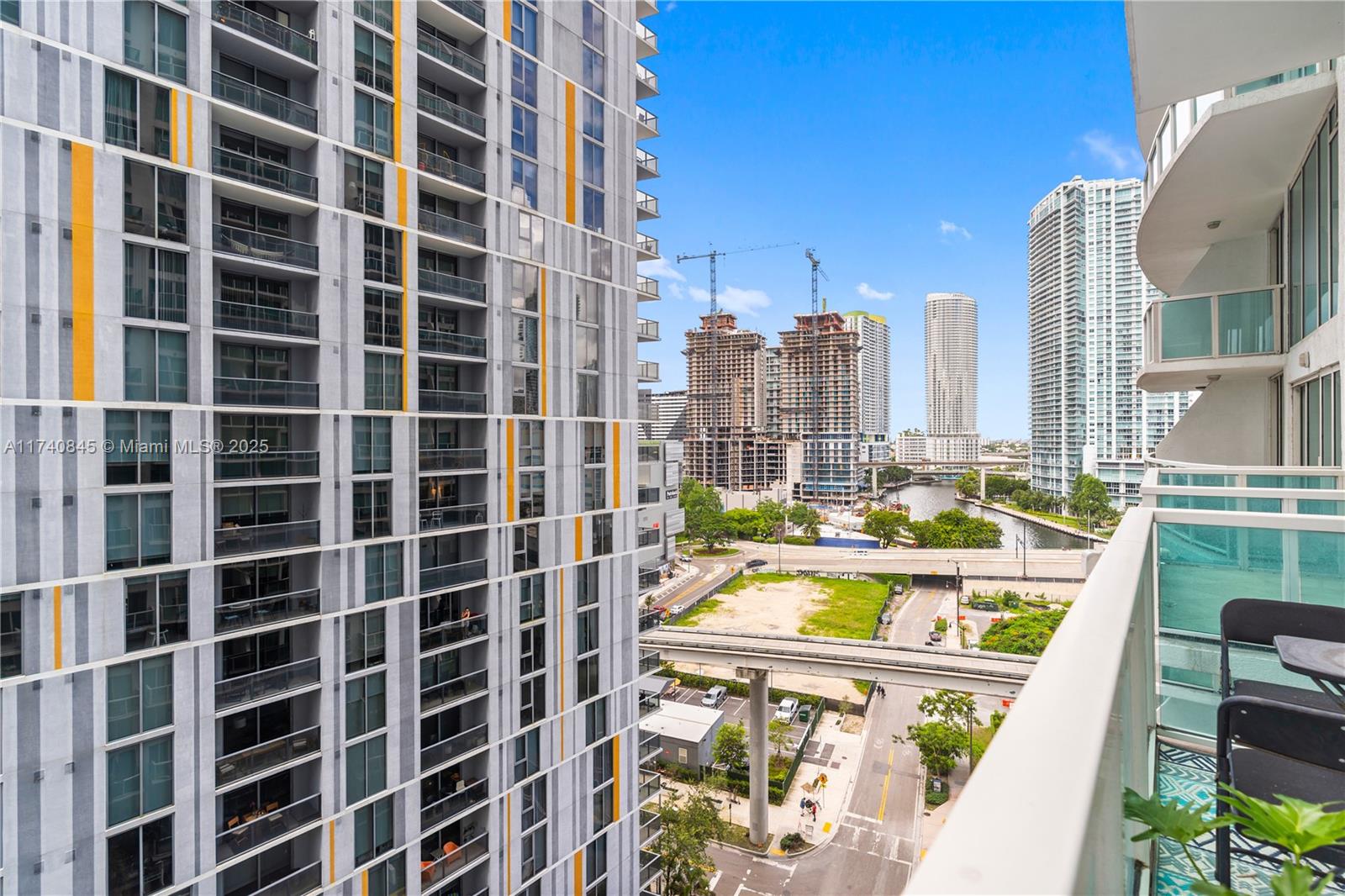 41 SE 5th St #802, Miami FL 33131