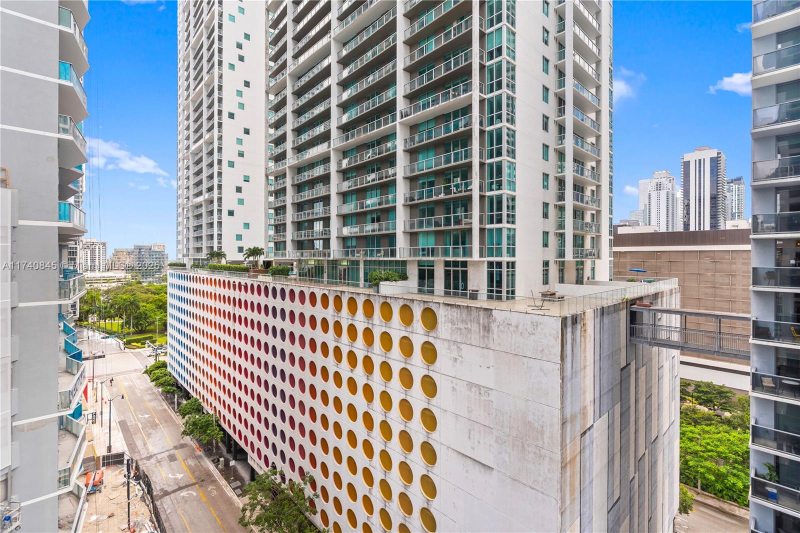 41 SE 5th St #802, Miami FL 33131