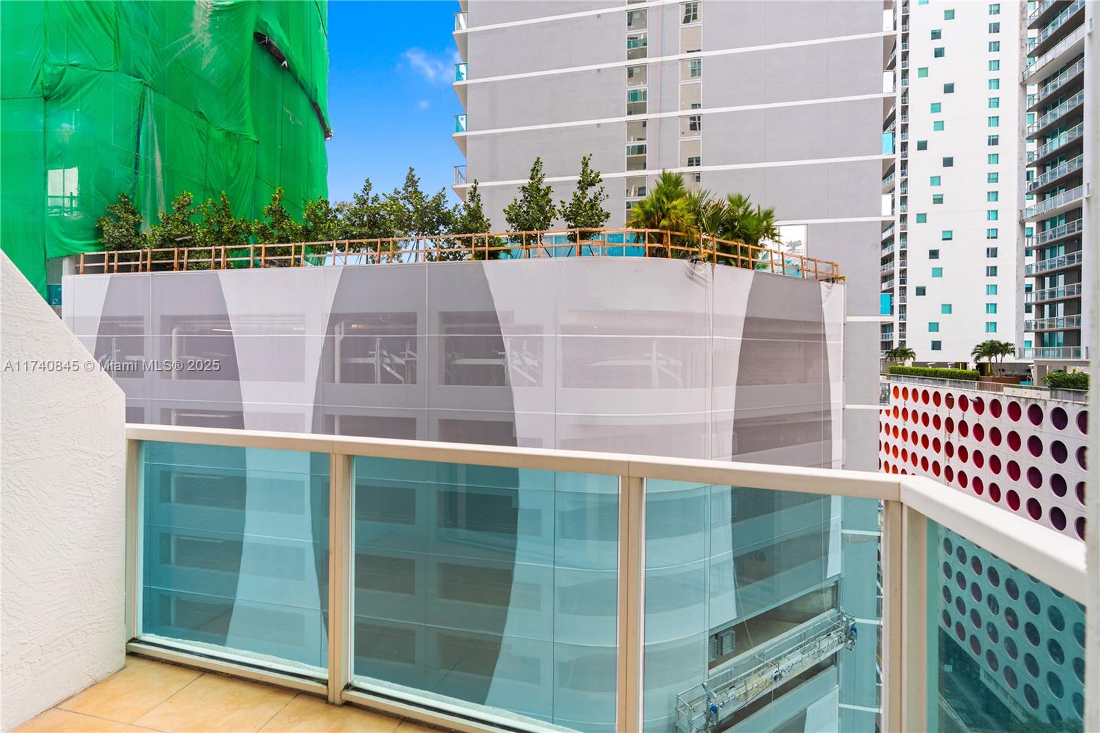 41 SE 5th St #802, Miami FL 33131