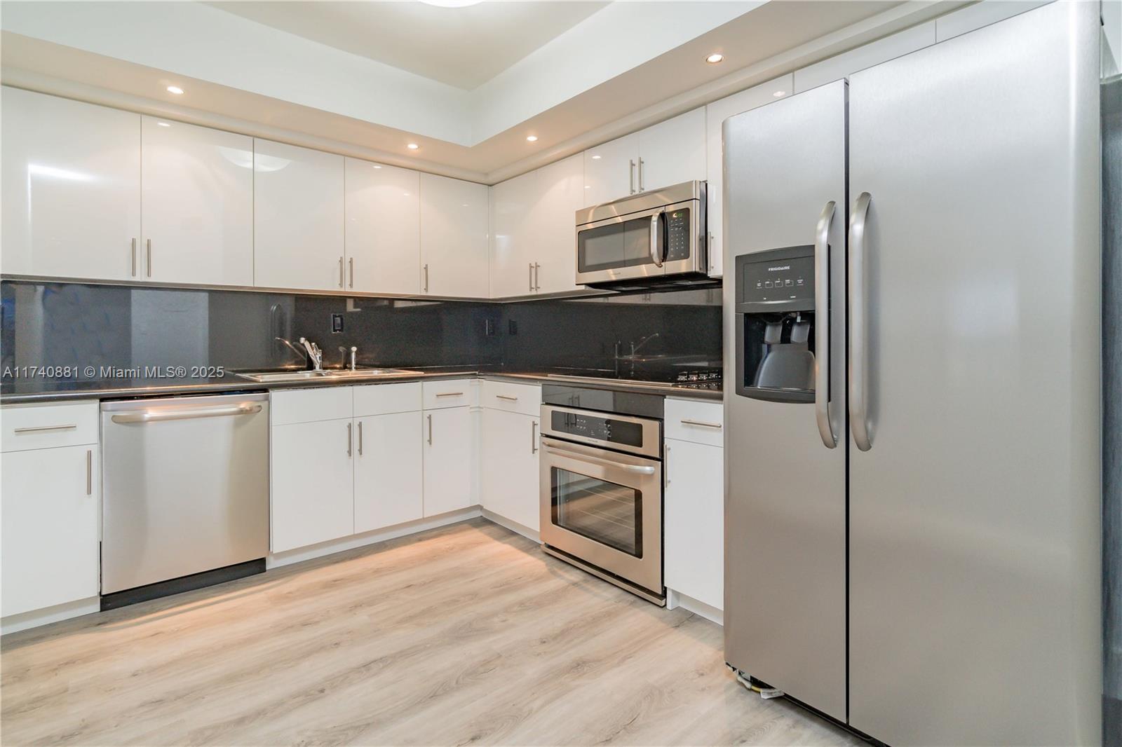 3530 Mystic Pointe Dr #1513, Aventura FL 33180