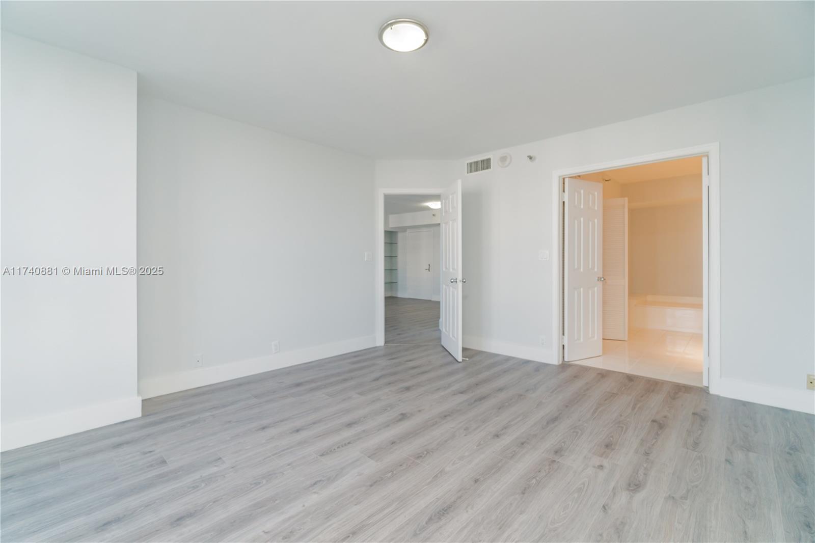 3530 Mystic Pointe Dr #1513, Aventura FL 33180