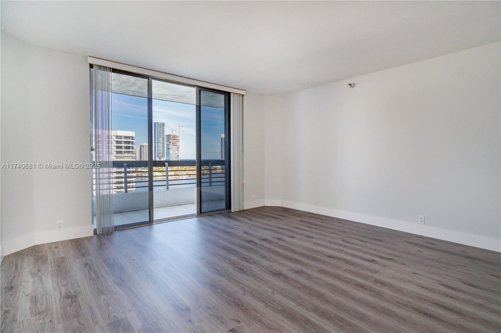 3530 Mystic Pointe Dr #1513, Aventura FL 33180
