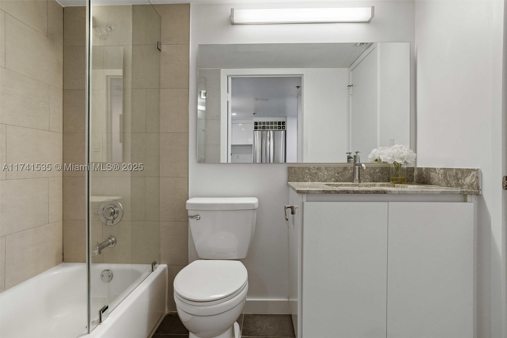 540 Brickell Key Dr #1519, Miami FL 33131