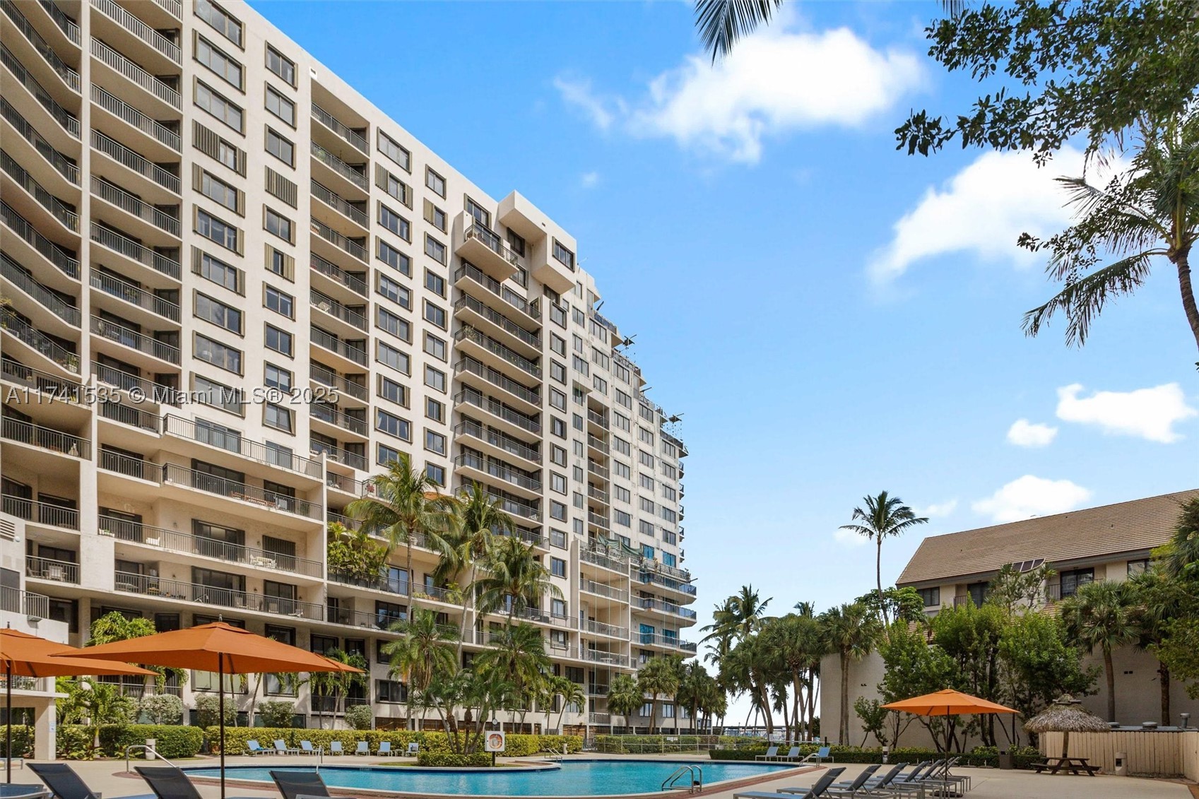 540 Brickell Key Dr #1519, Miami FL 33131