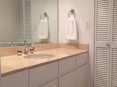 888 Brickell Key Dr #600, Miami FL 33131