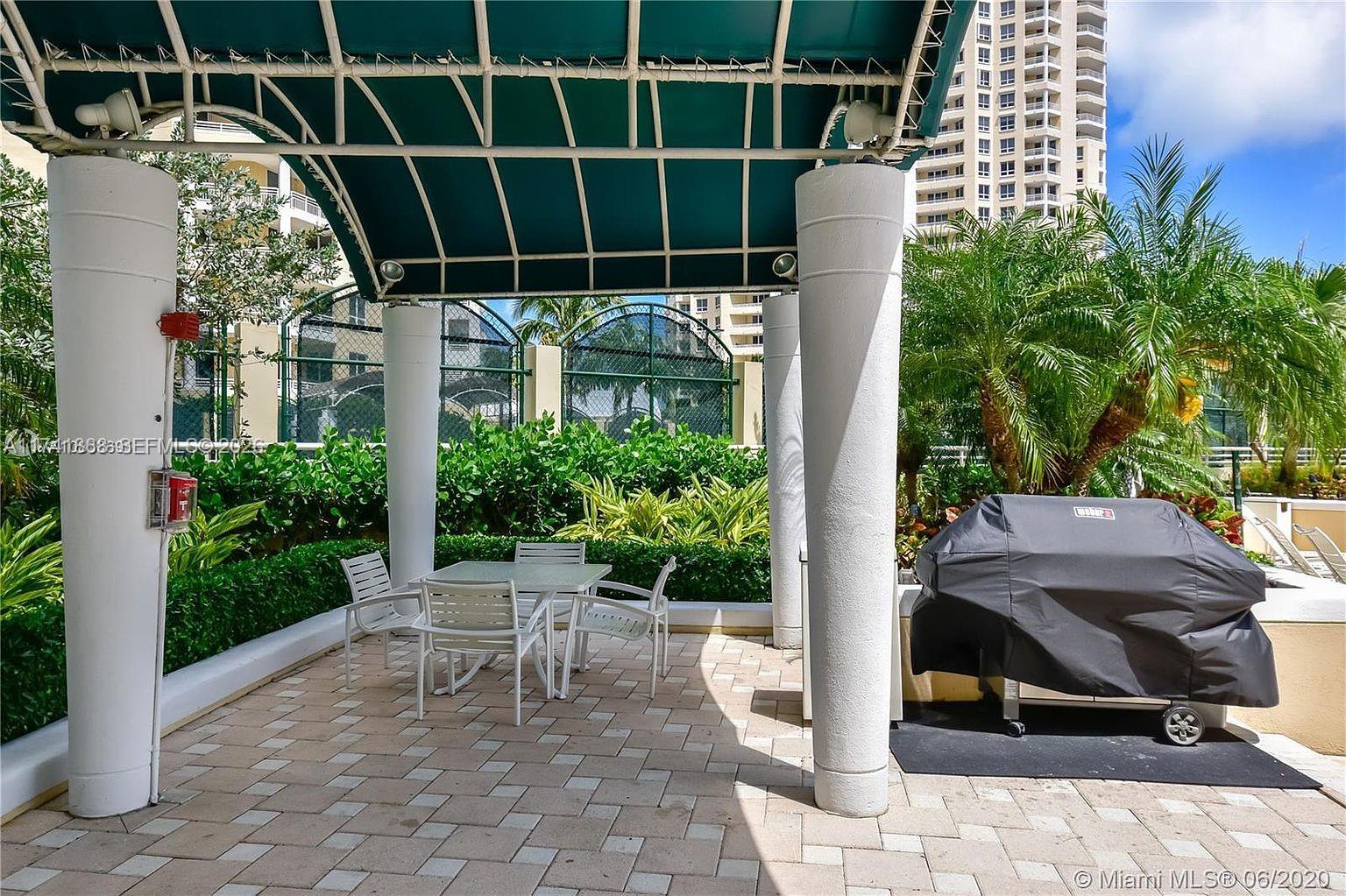 888 Brickell Key Dr #600, Miami FL 33131