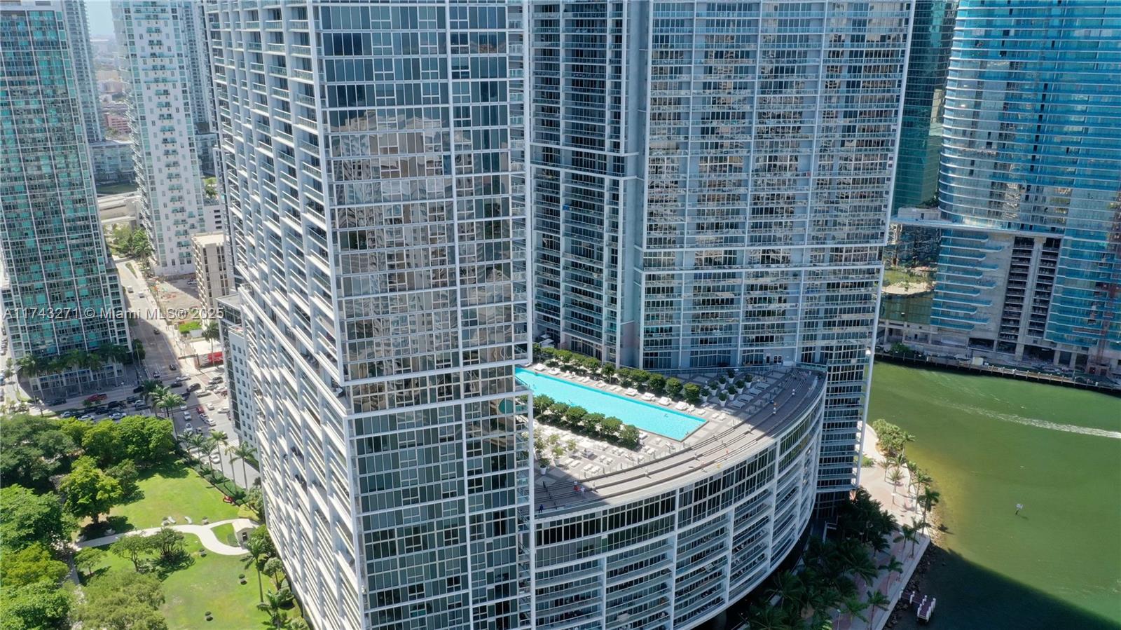 475 Brickell Ave #3207, Miami FL 33131