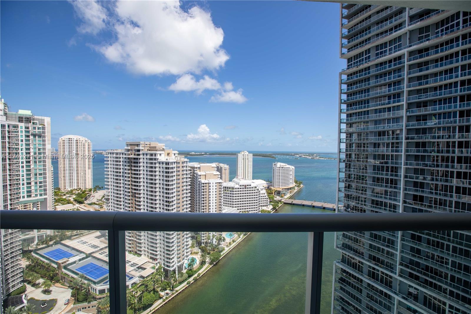 475 Brickell Ave #3207, Miami FL 33131