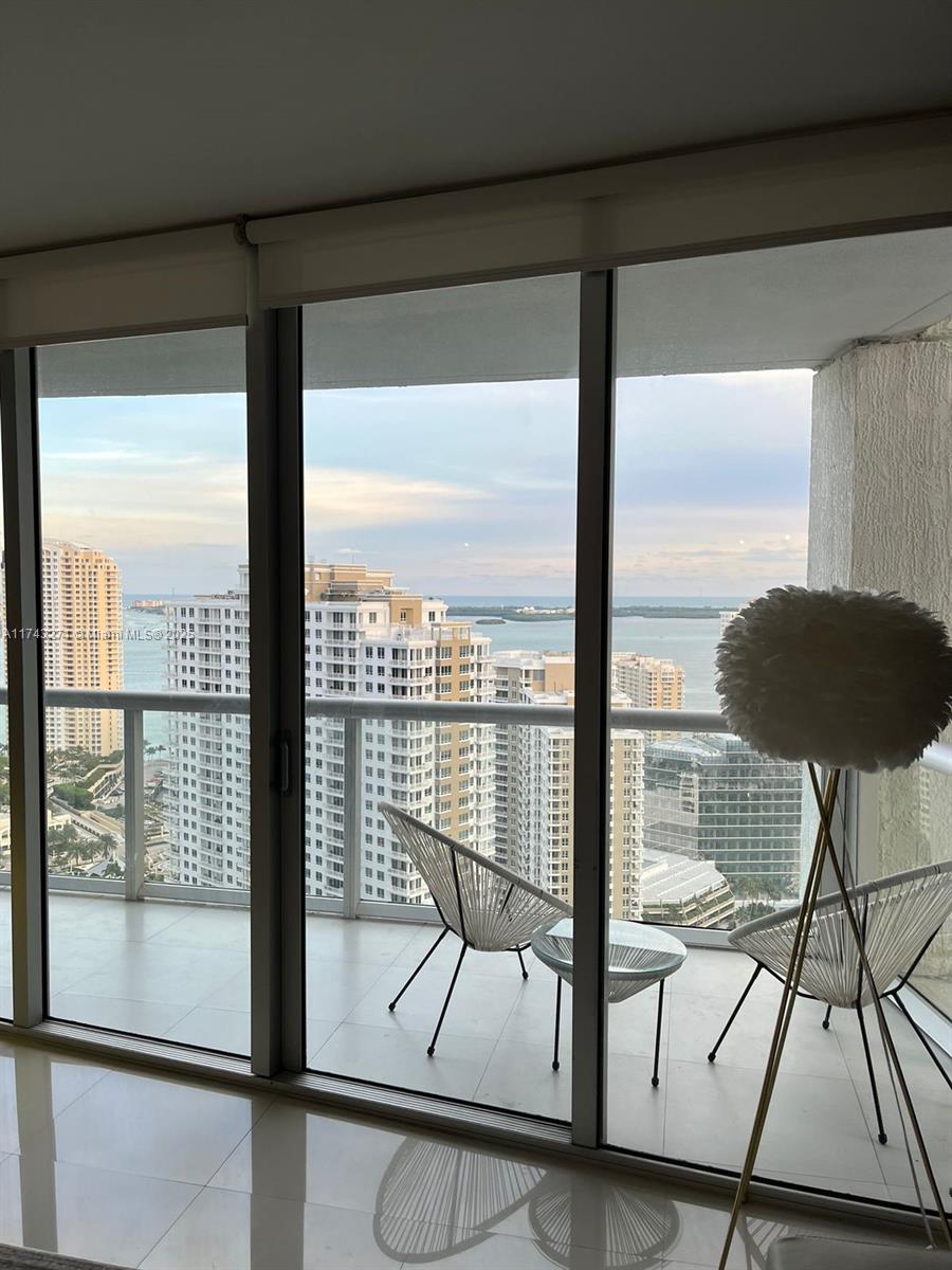 475 Brickell Ave #3207, Miami FL 33131