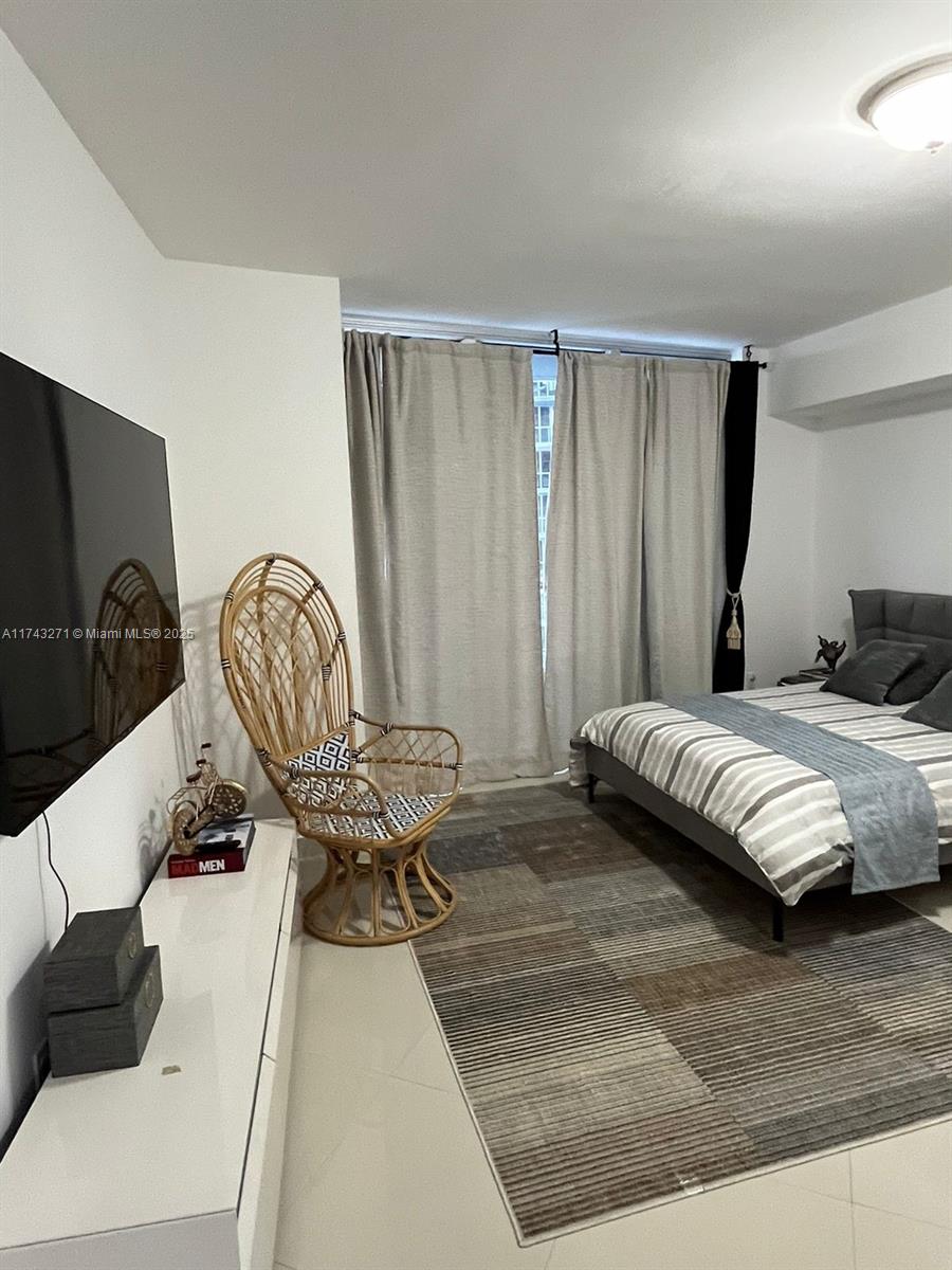 475 Brickell Ave #3207, Miami FL 33131