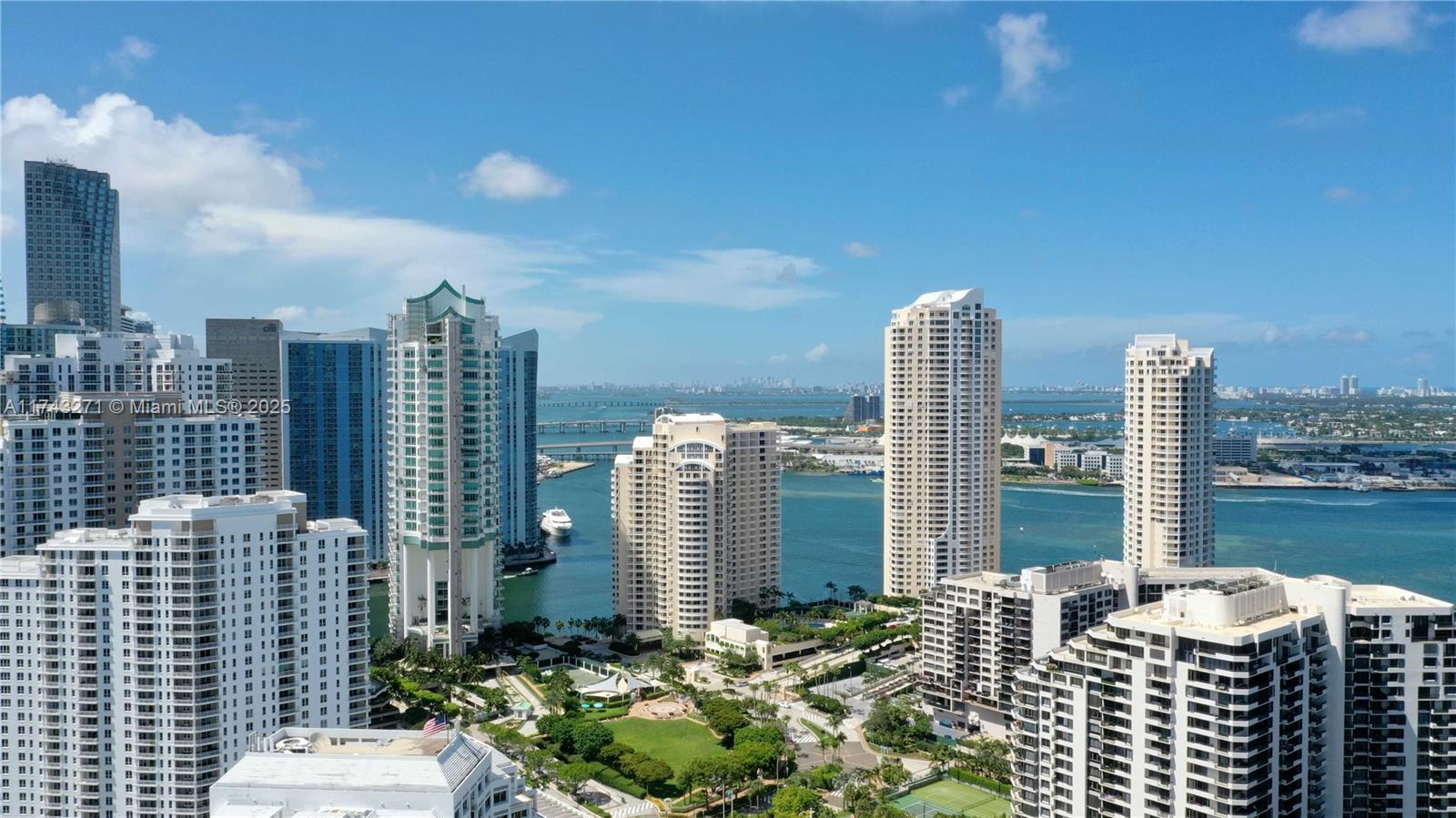 475 Brickell Ave #3207, Miami FL 33131
