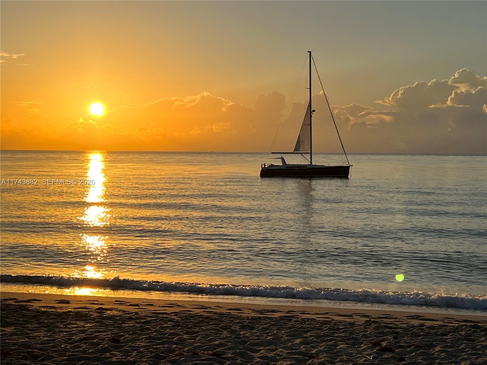 125 Ocean Ave #402, Palm Beach Shores FL 33404