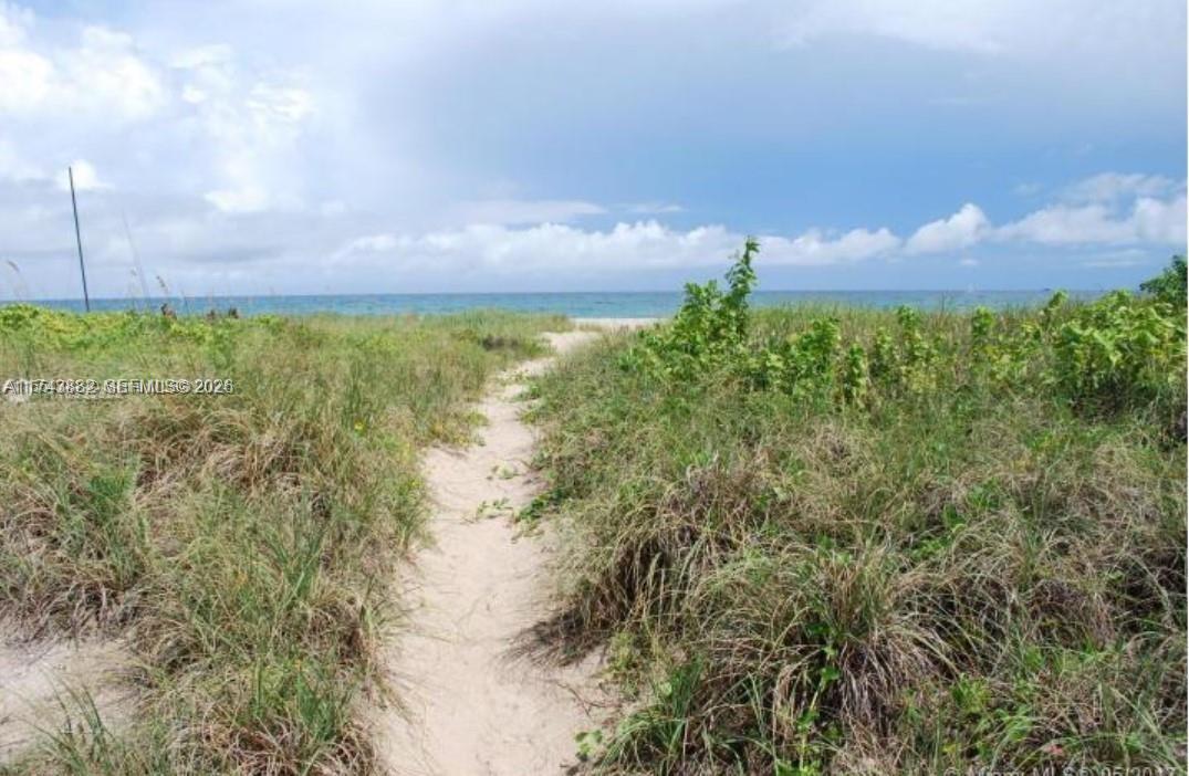 125 Ocean Ave #402, Palm Beach Shores FL 33404
