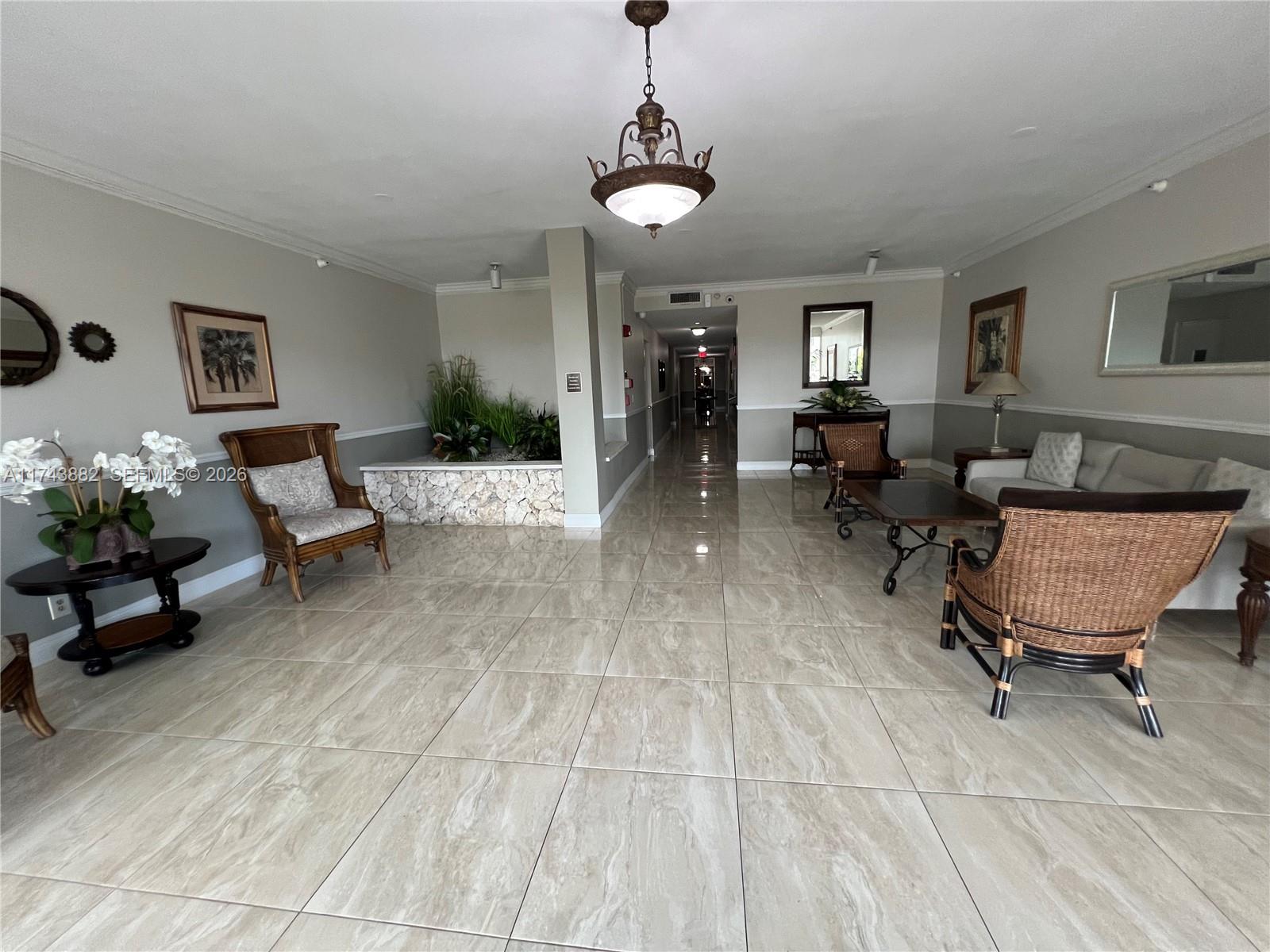125 Ocean Ave #402, Palm Beach Shores FL 33404