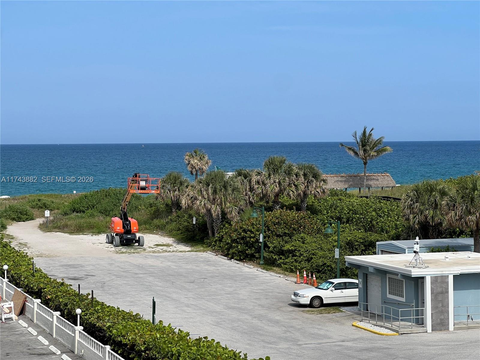 125 Ocean Ave #402, Palm Beach Shores FL 33404