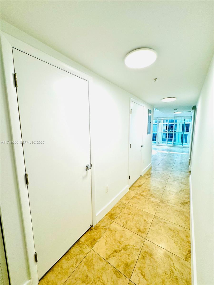 41 SE 5th St #808, Miami FL 33131