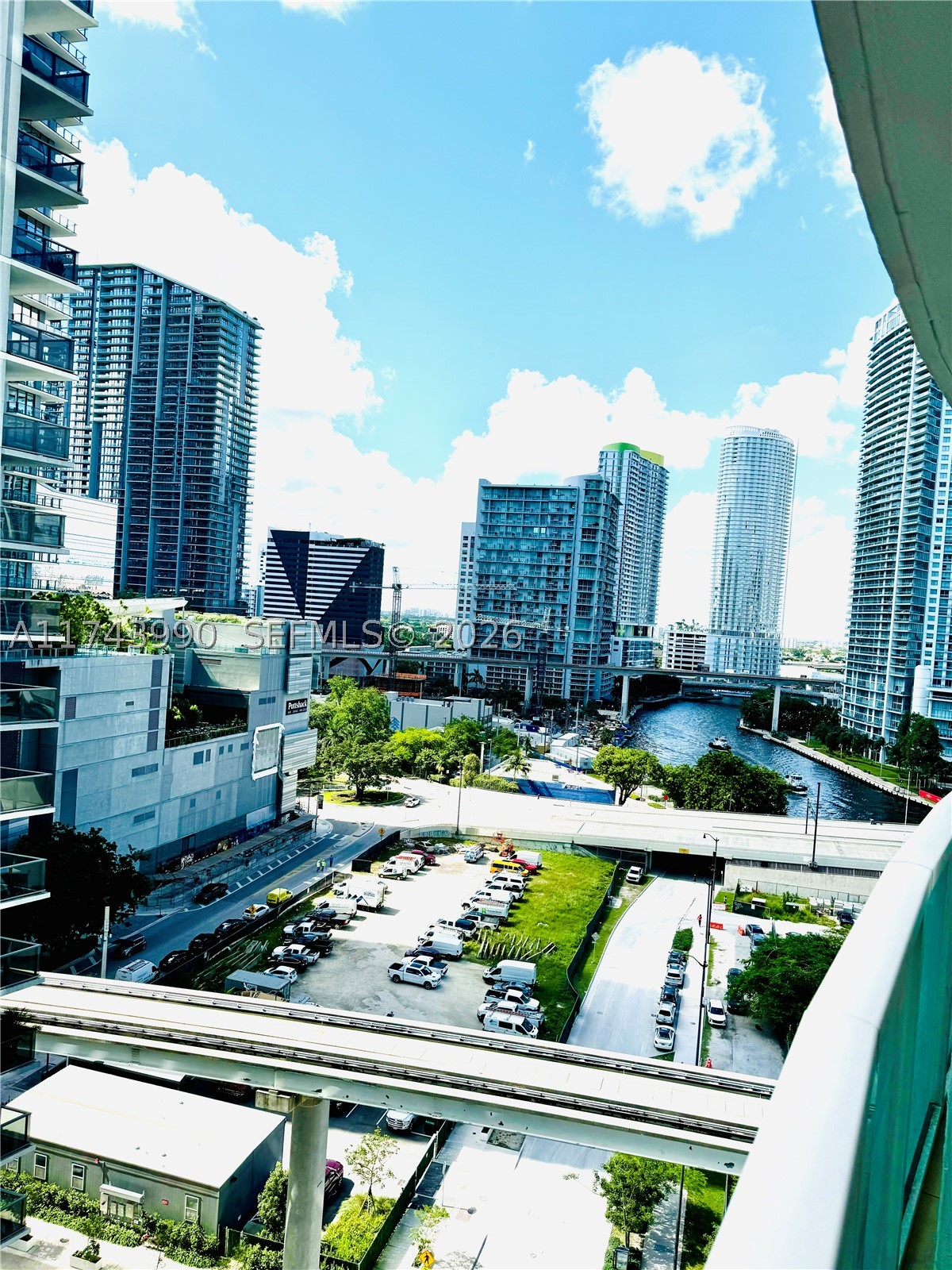 41 SE 5th St #808, Miami FL 33131