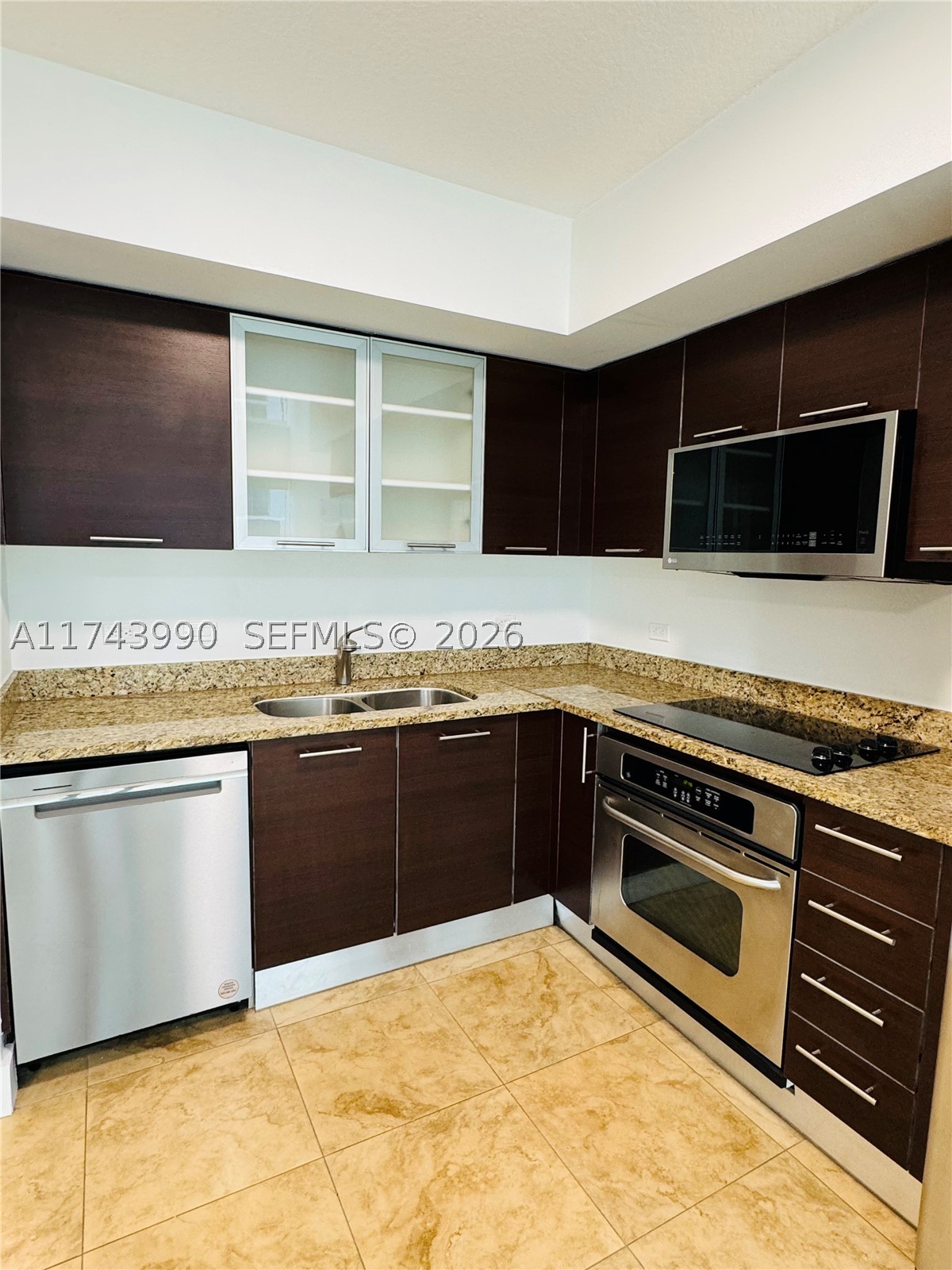 41 SE 5th St #808, Miami FL 33131