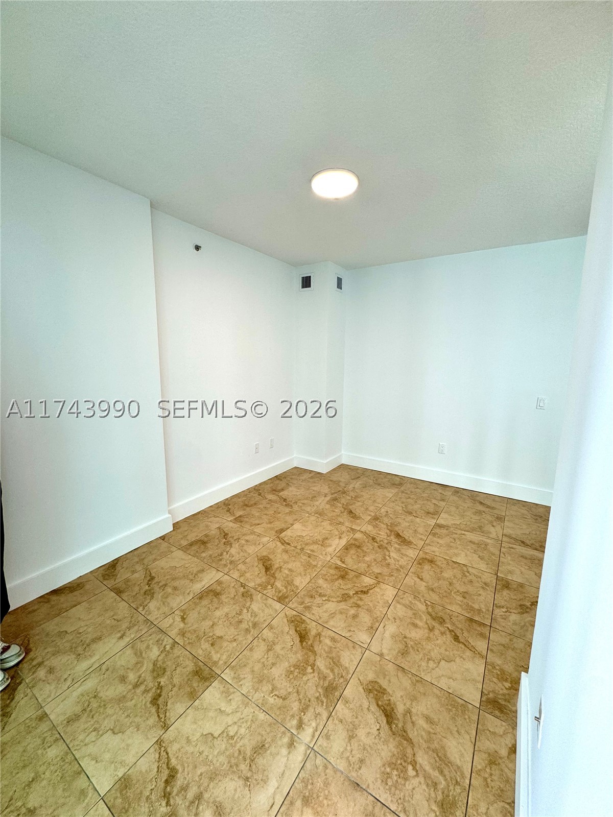 41 SE 5th St #808, Miami FL 33131
