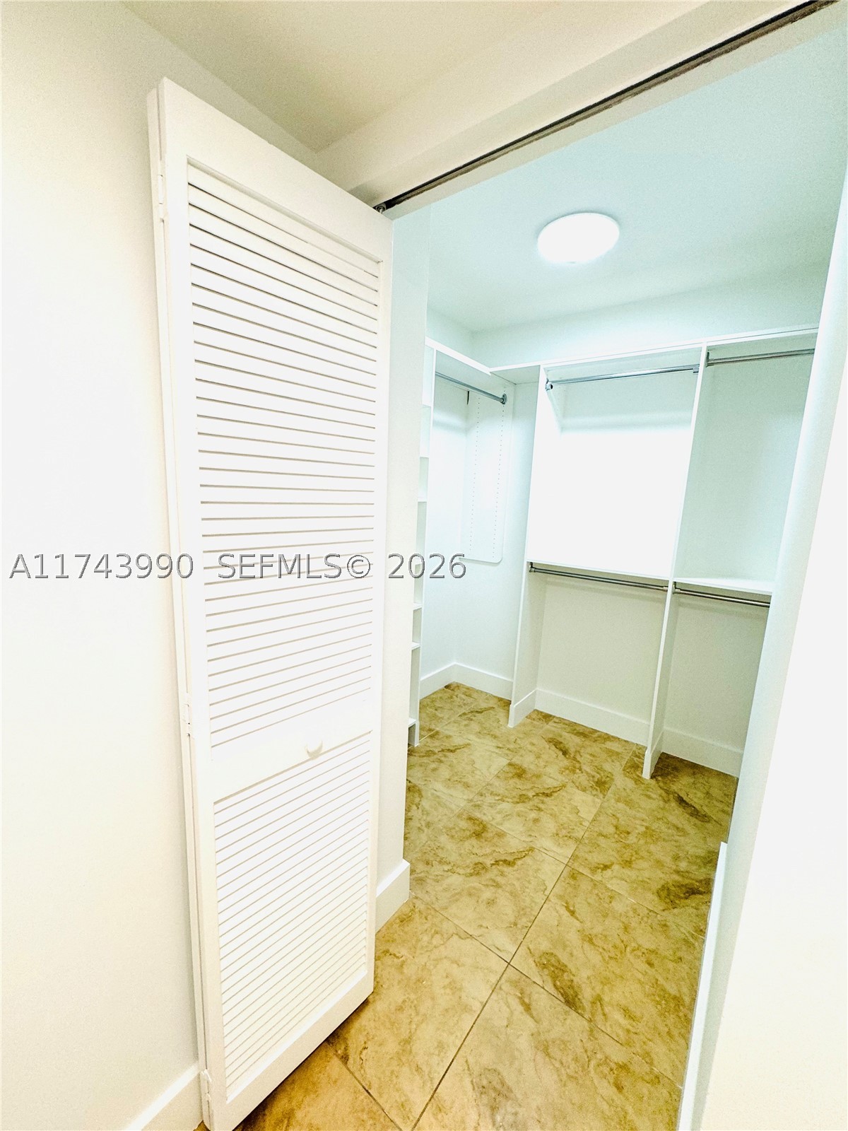 41 SE 5th St #808, Miami FL 33131