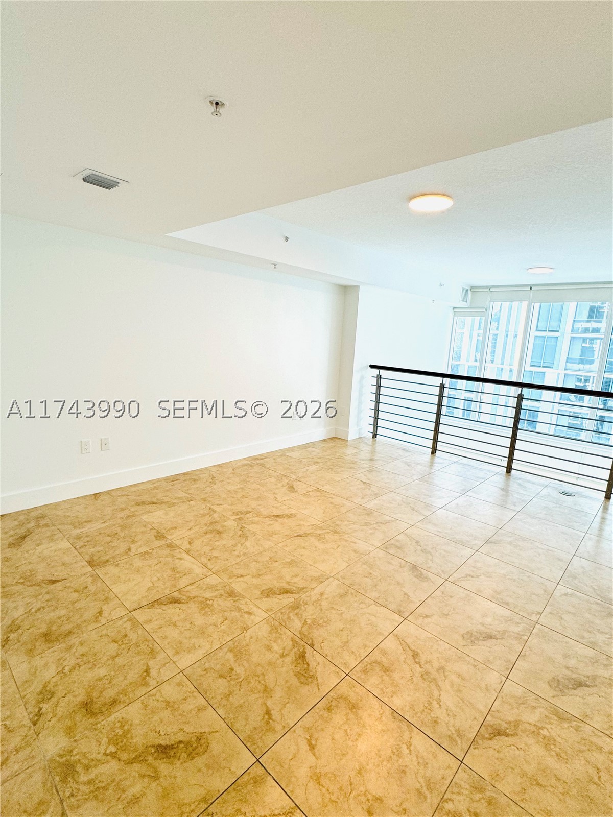 41 SE 5th St #808, Miami FL 33131