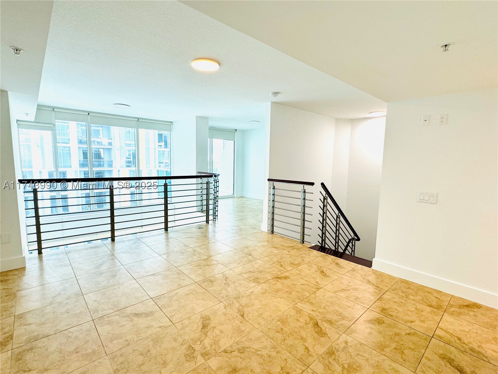 41 SE 5th St #808, Miami FL 33131