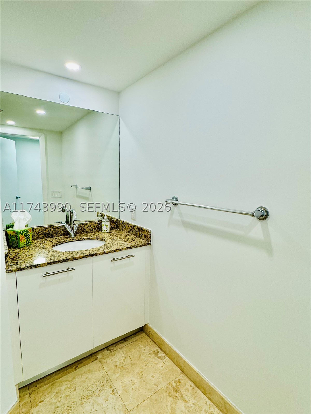 41 SE 5th St #808, Miami FL 33131