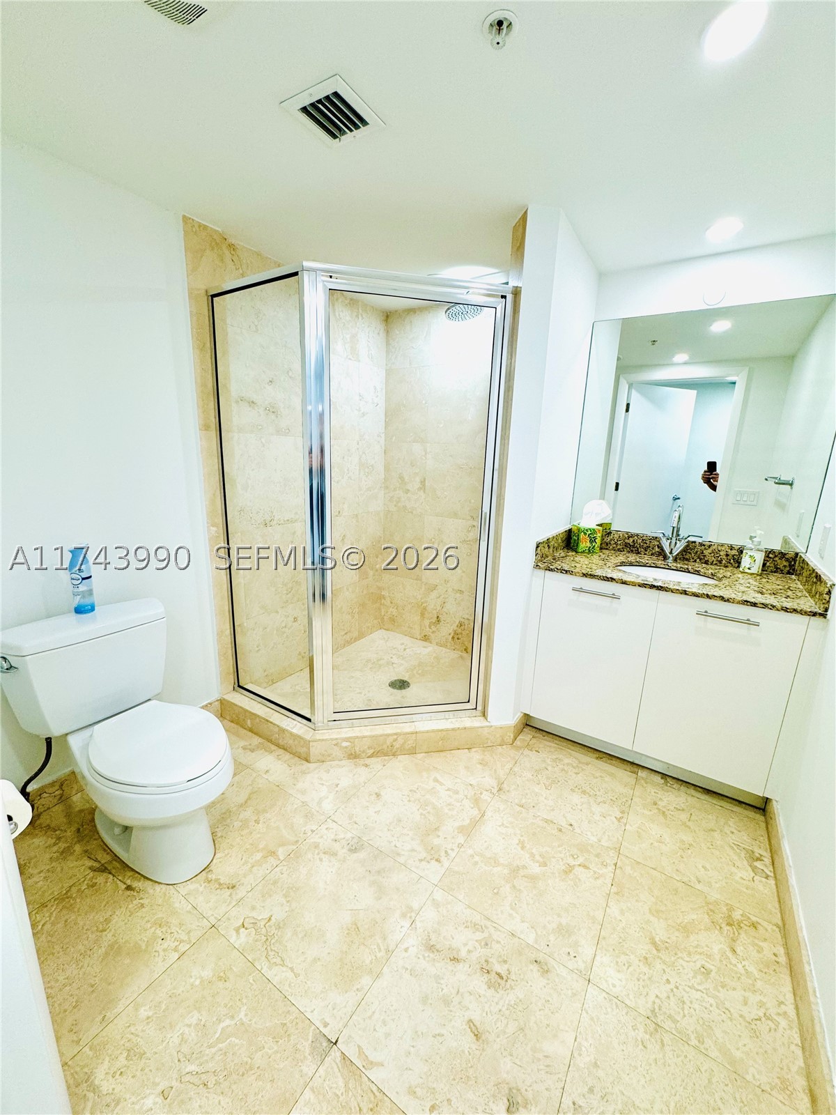41 SE 5th St #808, Miami FL 33131