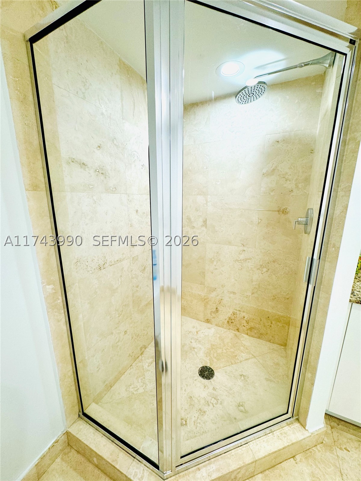 41 SE 5th St #808, Miami FL 33131