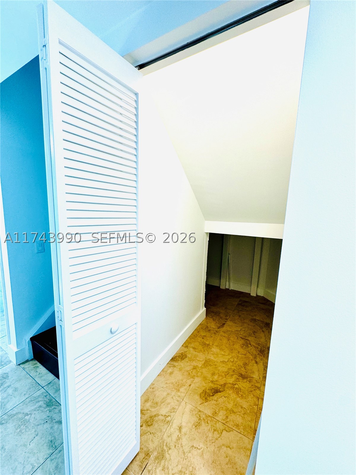 41 SE 5th St #808, Miami FL 33131