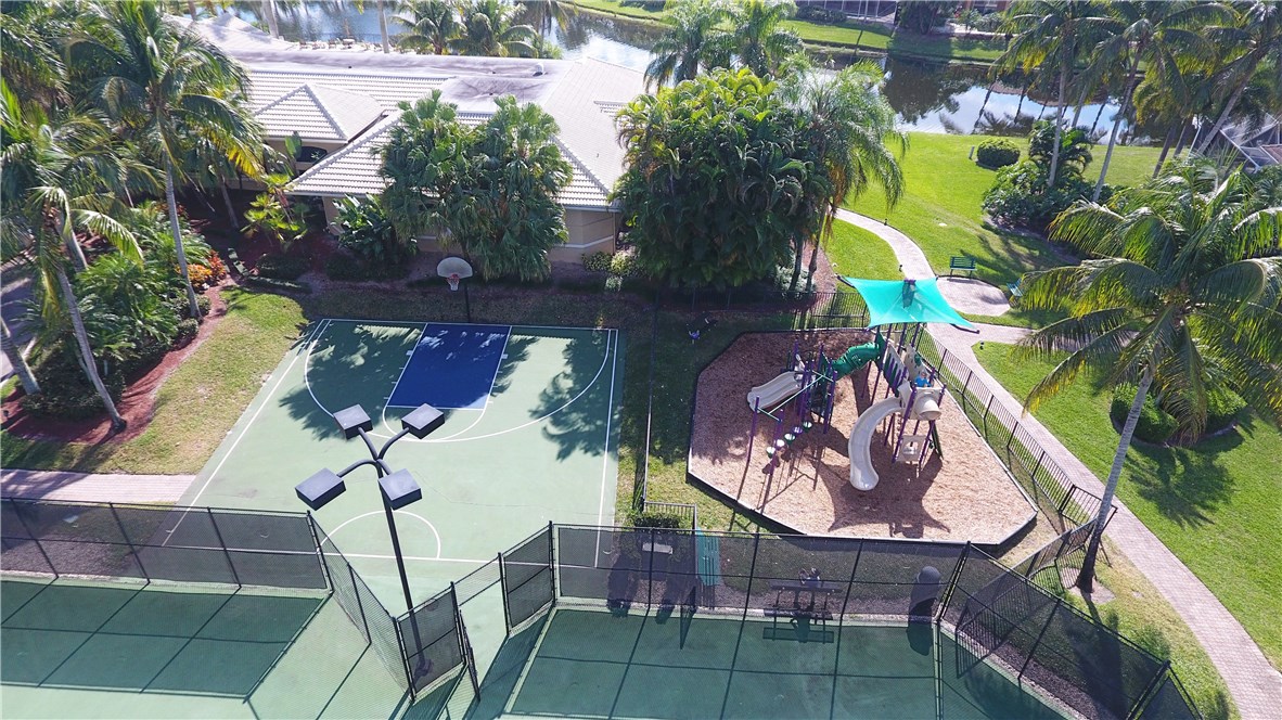 41 SE 5th St #808, Miami FL 33131