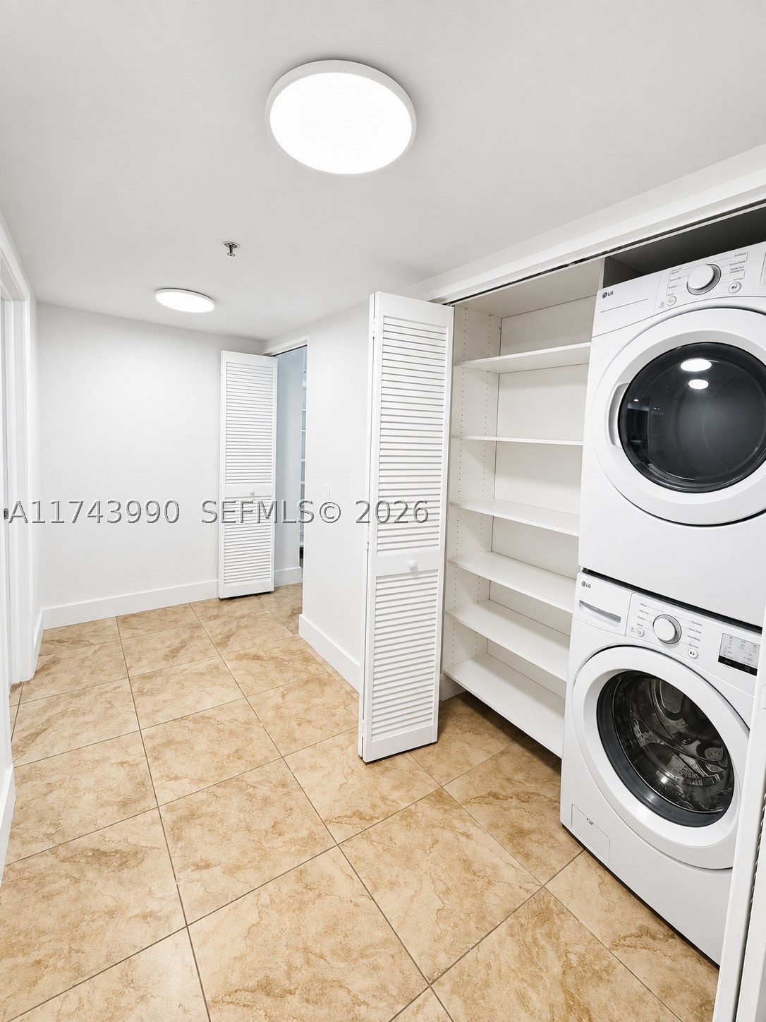 41 SE 5th St #808, Miami FL 33131