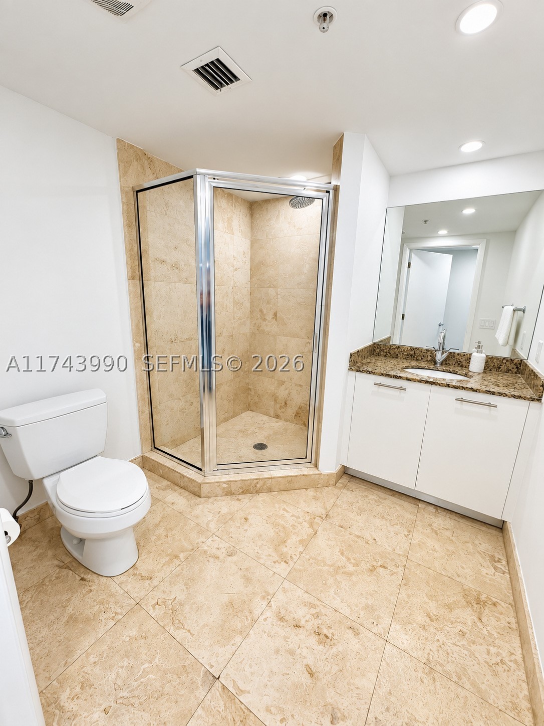 41 SE 5th St #808, Miami FL 33131