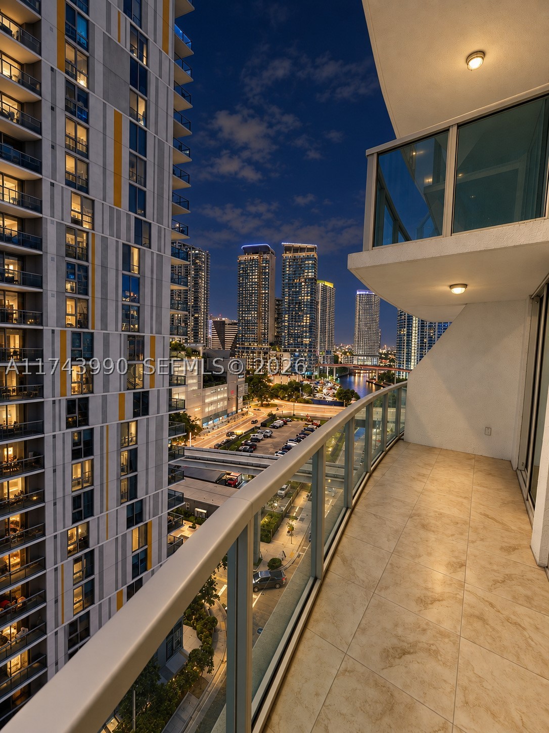 41 SE 5th St #808, Miami FL 33131